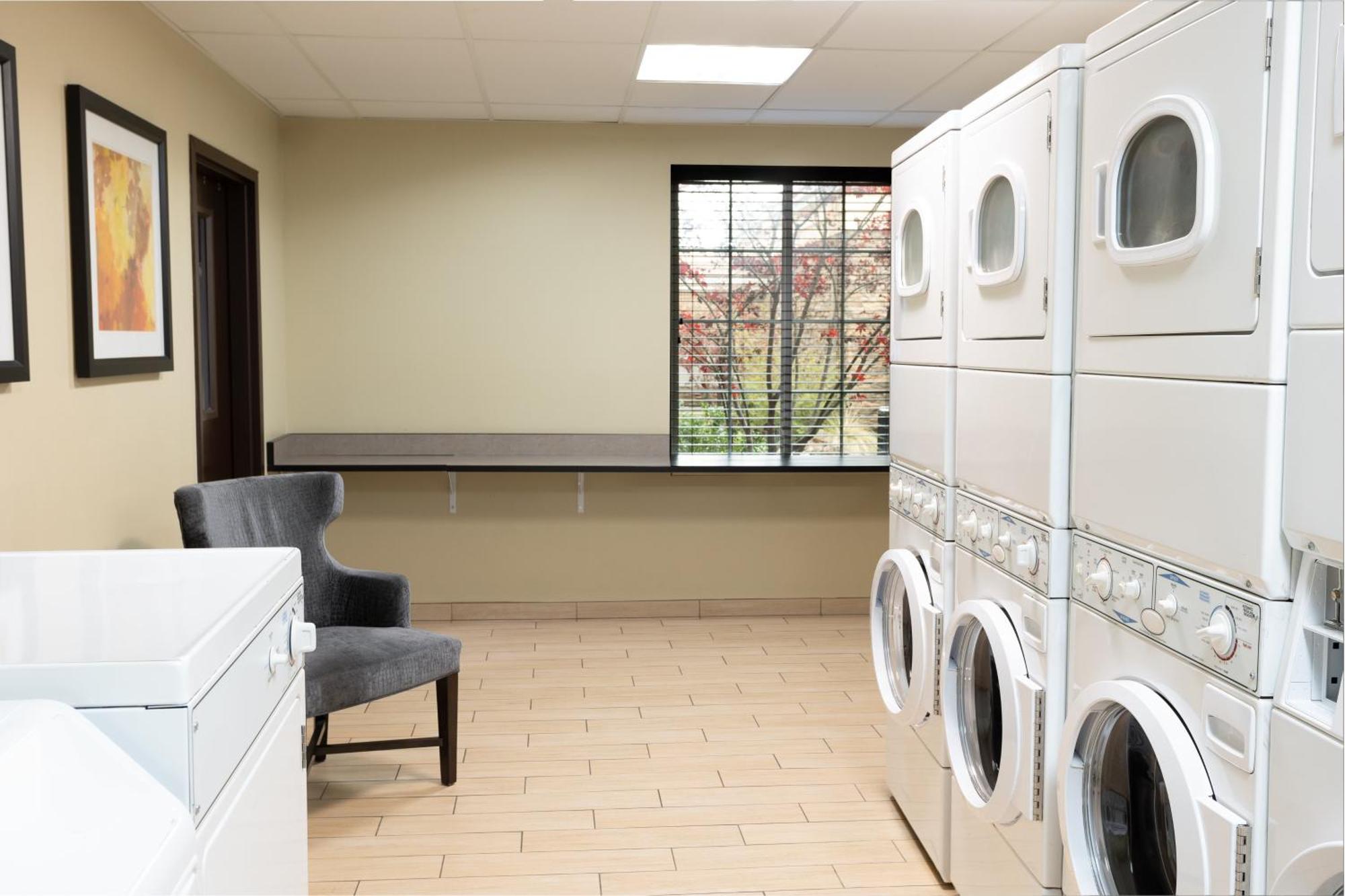 Staybridge Suites Sacramento-Folsom By Ihg Esterno foto